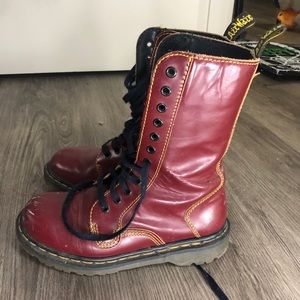Rare Vintage Made in England Dr Martens 9114 12Eye